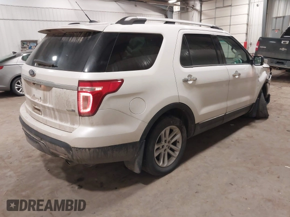 2015 Ford Explorer XLT with VIN 1FM5K8D81FGA19621, listed as a IAAI auction lot 41185389 with 90,766 mi miles and . Bid and sale history available at carsss.com. Image 4.