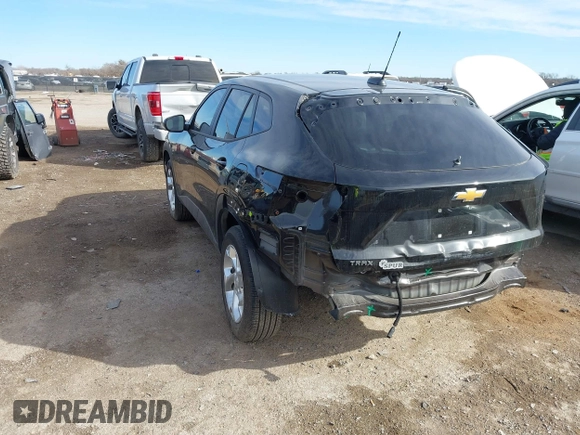 2025 Chevrolet Trax LS with VIN KL77LFEP7SC085237, listed as a IAAI auction lot 41687172 with 11,070 mi miles and . Bid and sale history available at DreamBid. Image 3.