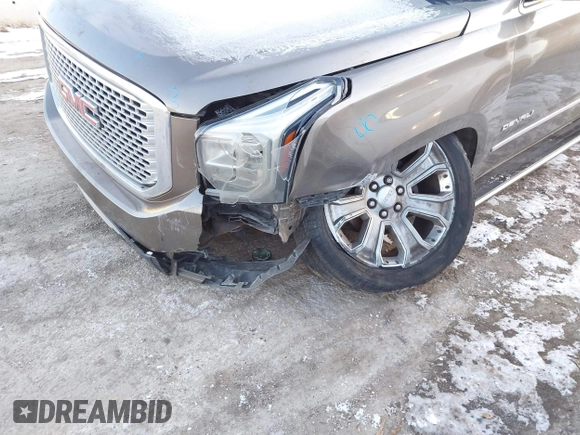 2016 GMC Yukon XL Denali with VIN 1GKS2HKJ8GR432174, listed as a IAAI auction lot 41411844 with 187,258 mi miles and . Bid and sale history available at carsss.com. Image 6.