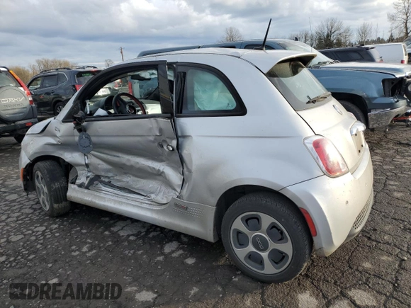 2014 FIAT 500e z VIN 3C3CFFGE2ET266859, wystawiony jako Copart lot #44076375 z przebiegiem 78 745 mil mil oraz Szkoda całkowita • Salvage title. Historia ofert i sprzedaży dostępna na DreamBid. Obrazek 2.