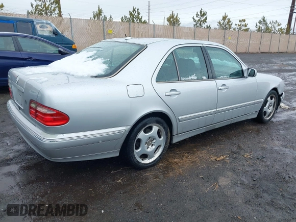2002 Mercedes-Benz E 320 with VIN WDBJF70J22B488779, listed as a IAAI auction lot 41562240 with 209,590 mi miles and . Bid and sale history available at DreamBid. Image 4.