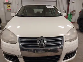 2005 Volkswagen Jetta 2.5L with VIN 3VWSF71K55M627164, listed as a IAAI auction lot 41472265 with 233,937 mi miles and . Bid and sale history available at DreamBid. Image 13.
