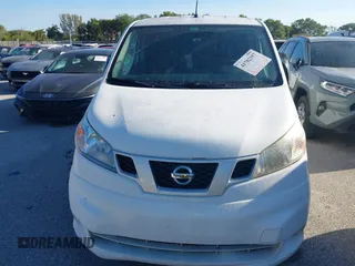2018 Nissan NV200 SV z VIN 3N6CM0KN2JK695468, wystawiony jako IAAI lot #41782357 z przebiegiem 95 087 mil mil oraz . Historia ofert i sprzedaży dostępna na DreamBid. Obrazek 12.