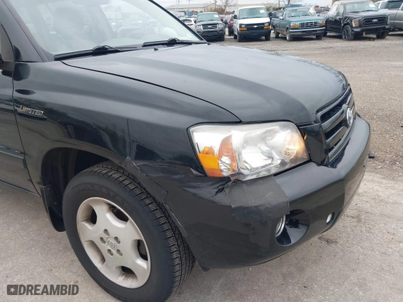 2004 Toyota Highlander with VIN JTEEP21A840034421, listed as a IAAI auction lot 42070644 with 246,243 mi miles. Bid and sale history available at carsss.com. Image 6.