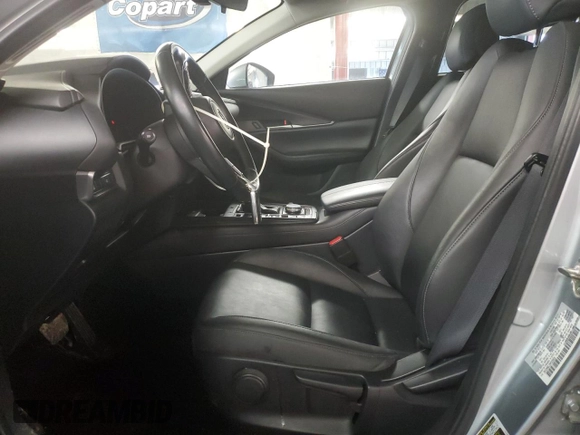2021 Mazda CX-30 Select z VIN 3MVDMBBL0MM305606, wystawiony jako Copart lot #60429865 z przebiegiem 106 776 mil mil oraz Czysty tytuł • Clean title. Historia ofert i sprzedaży dostępna na DreamBid. Obrazek 7.