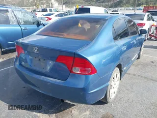 2006 Honda Civic LX z VIN 1HGFA16596L015444, wystawiony jako IAAI lot #41954653 z przebiegiem 317 779 mil mil oraz . Historia ofert i sprzedaży dostępna na DreamBid. Obrazek 4.