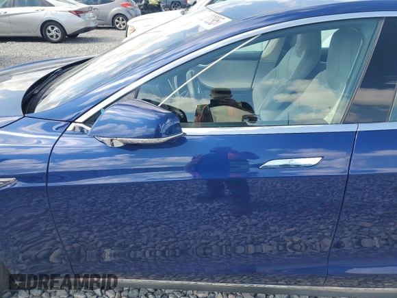 2016 Tesla Model S 90D with VIN 5YJSA1E29GF134975, listed as a Copart auction lot 61823295 with Not provided miles and Non repairable. Bid and sale history available at DreamBid. Image 7.