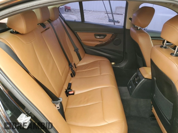 2013 BMW 3 Series 328i с VIN WBA3C1C54DK103737, выставлен на аукционе Copart как лот 47820025 с пробегом 134 896 миль миль и На запчасти • Non repairable. История ставок и продаж доступна на DreamBid. Изображение 10.