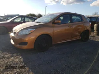 2009 Toyota Matrix with VIN 2T1KU40EX9C001823, listed as a Copart auction lot 48334035 with 166,389 mi miles and Salvage Title. Bid and sale history available at carsss.com. Image 1.