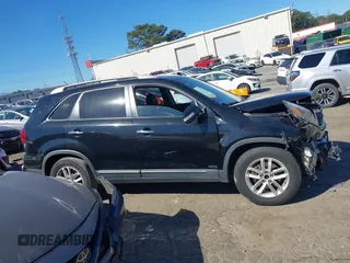 2014 Kia Sorento LX with VIN 5XYKTCA66EG483726, listed as a IAAI auction lot 41829970 with 102,294 mi miles and . Bid and sale history available at carsss.com. Image 13.