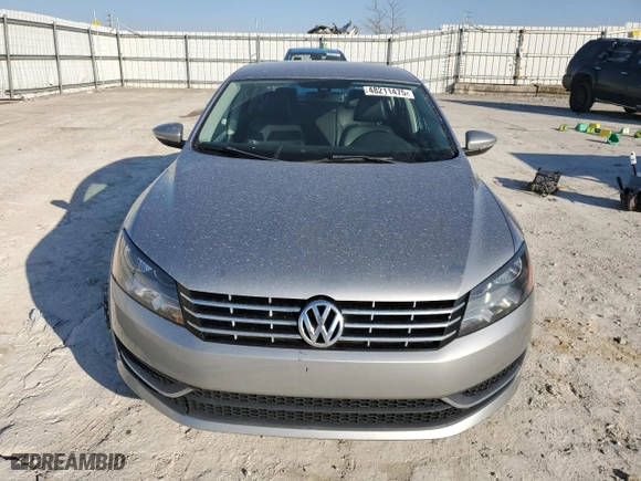 2012 Volkswagen Passat SE with VIN 1VWBP7A35CC014949, listed as a Copart auction lot 48211475 with 127,879 mi miles and Salvage Title. Bid and sale history available at carsss.com. Image 5.