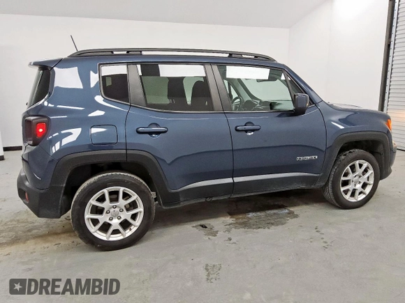 2020 Jeep Renegade Latitude with VIN ZACNJBBB4LPM04590, listed as a Copart auction lot 62933525 with 145,476 mi miles and Clean title. Bid and sale history available at DreamBid. Image 3.