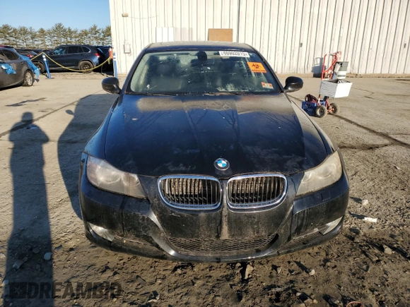 2011 BMW 3 Series 328i xDrive z VIN WBAPK5G5XBNN26498, wystawiony jako Copart lot #46902015 z przebiegiem Nie podano mil oraz Tytuł czysty. Historia ofert i sprzedaży dostępna na DreamBid. Obrazek 5.