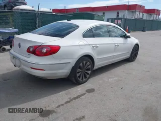 2010 Volkswagen CC Sport with VIN WVWML7AN5AE512367, listed as a IAAI auction lot 41924326 with 125,162 mi miles. Bid and sale history available at carsss.com. Image 4.
