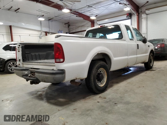 2000 Ford Super Duty F-250 XL with VIN 1FTNX20L7YEB72760, listed as a Copart auction lot 83383404 with 153,249 mi miles and Clean Title. Bid and sale history available at carsss.com. Image 3.