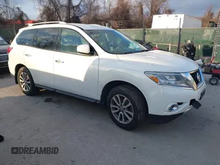 2014 Nissan Pathfinder Platinum with VIN 5N1AR2MM3EC647044, listed as a IAAI auction lot 41365471 with 135,767 mi miles and . Bid and sale history available at carsss.com. Image 1.