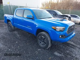 2021 Toyota Tacoma 4WD SR with VIN 3TMCZ5AN3MM417786, listed as a IAAI auction lot 41842667 with 37,877 mi miles. Bid and sale history available at carsss.com. Image 1.
