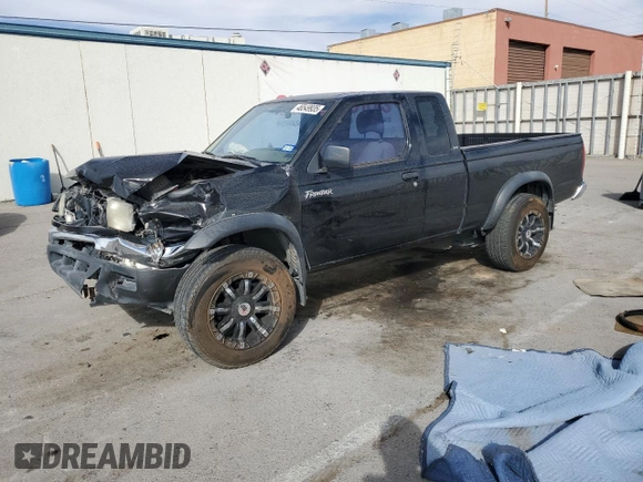 2000 Nissan Frontier XE z VIN 1N6ED26T5YC313494, wystawiony jako Copart lot #46549935 z przebiegiem 271 425 mil mil oraz Szkoda całkowita • Salvage title. Historia ofert i sprzedaży dostępna na DreamBid. Obrazek 1.