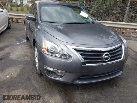2014 Nissan Altima SV with VIN 1N4AL3AP1EN355509, listed as a IAAI auction lot 40895974 with 264,525 mi miles and . Bid and sale history available at carsss.com. Image 6.