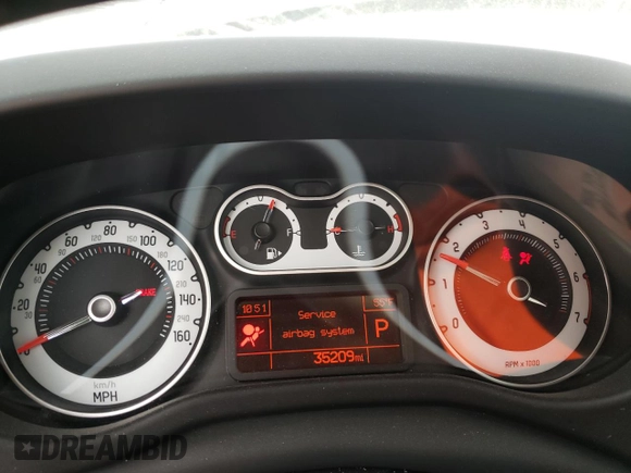 2017 FIAT 500L Lounge with VIN ZFBCFACH1HZ040164, listed as a Copart auction lot 47177495 with 35,209 mi miles and Salvage Title. Bid and sale history available at DreamBid. Image 9.