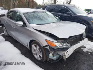 2014 Acura ILX with VIN 19VDE1F38EE004489, listed as a IAAI auction lot 41294663 with 184,548 mi miles. Bid and sale history available at carsss.com. Image 1.