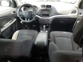 2017 Dodge Journey SE z VIN 3C4PDCAB5HT694834, wystawiony jako Copart lot #56306275 z przebiegiem 75 286 mil mil oraz Szkoda całkowita • Salvage title. Historia ofert i sprzedaży dostępna na DreamBid. Obrazek 8.
