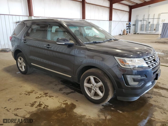 2017 Ford Explorer XLT with VIN 1FM5K8DH5HGB03203, listed as a Copart auction lot 71032534 with 132,094 mi miles and Salvage Title. Bid and sale history available at carsss.com. Image 4.