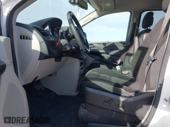 2019 Dodge Grand Caravan SE with VIN 2C4RDGBGXKR682747, listed as a IAAI auction lot 41840067 with 176,446 mi miles and . Bid and sale history available at DreamBid. Image 5.