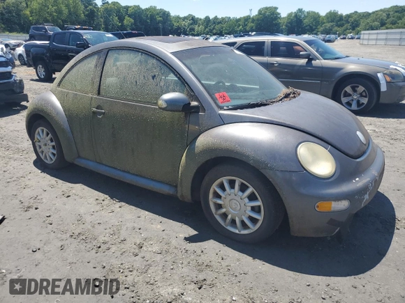 2005 Volkswagen New Beetle Coupe GLS with VIN 3VWCK31C95M415675, listed as a Copart auction lot 60042004 with 124,674 mi miles and Non Repairable. Bid and sale history available at carsss.com. Image 4.