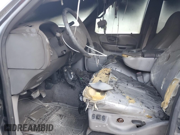 2001 Ford F-150 XLT with VIN 1FTRW08W91KE12972, listed as a Copart auction lot 48201155 with Not provided miles and Salvage title. Bid and sale history available at DreamBid. Image 7.