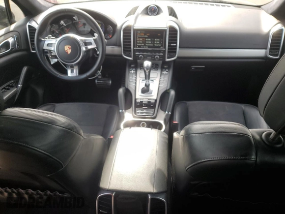 2013 Porsche Cayenne GTS с VIN WP1AD2A29DLA72323, выставлен на аукционе Copart как лот 52990885 с пробегом 100 812 миль миль и Списание • Salvage title. История ставок и продаж доступна на DreamBid. Изображение 8.