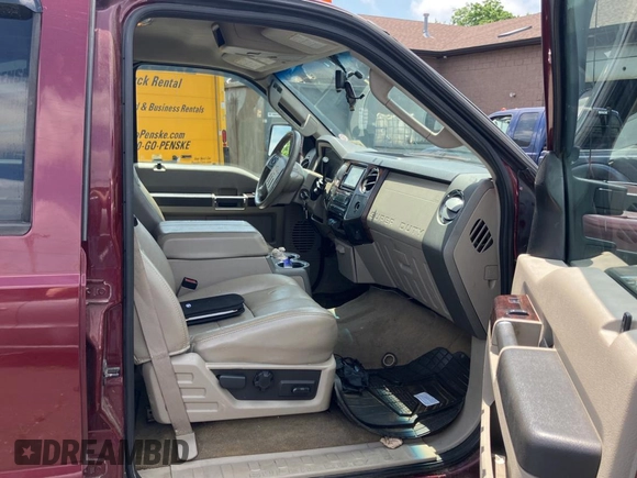 2008 Ford F-250 XL z VIN 1FTSW21568EB00082, wystawiony jako Copart lot #62956565 z przebiegiem 240 495 mil mil oraz Czysty tytuł • Clean title. Historia ofert i sprzedaży dostępna na DreamBid. Obrazek 5.