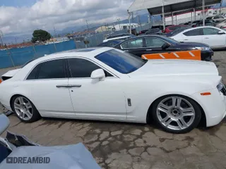 2013 Rolls-Royce Ghost with VIN SCA664S56DUX51795, listed as a IAAI auction lot 41921013 with 70,988 mi miles. Bid and sale history available at carsss.com. Image 14.