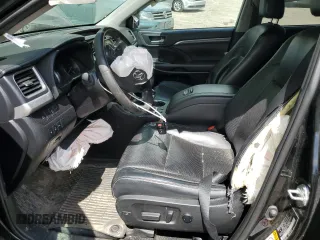 2019 Toyota Highlander Hybrid Limited with VIN 5TDDGRFH1KS053031, listed as a Copart auction lot 56865535 with 117,728 mi miles and Salvage title. Bid and sale history available at DreamBid. Image 7.