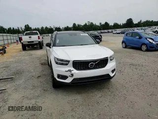 2019 Volvo XC40 R-Design z VIN YV4AC2HM5K2118760, wystawiony jako Copart lot #68668534 z przebiegiem 106 810 mil mil oraz Szkoda całkowita • Salvage title. Historia ofert i sprzedaży dostępna na DreamBid. Obrazek 11.