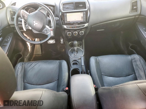 2015 Mitsubishi Outlander GT z VIN 4A4AP4AW2FE045214, wystawiony jako Copart lot #62014515 z przebiegiem 92 633 mil mil oraz Szkoda całkowita • Salvage title. Historia ofert i sprzedaży dostępna na DreamBid. Obrazek 8.