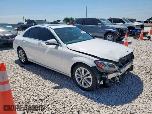 2019 Mercedes-Benz C 300 with VIN 55SWF8DB7KU283213, listed as a Copart auction lot 57432015 with 83,667 mi miles and Salvage title. Bid and sale history available at DreamBid. Image 4.