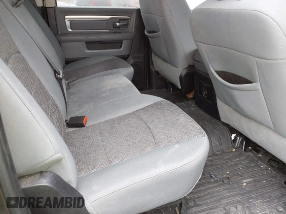 2018 Ram 1500 Big Horn z VIN 3C6RR7LG2JG235342, wystawiony jako IAAI lot #41475568 z przebiegiem 103 804 mil mil oraz . Historia ofert i sprzedaży dostępna na DreamBid. Obrazek 8.