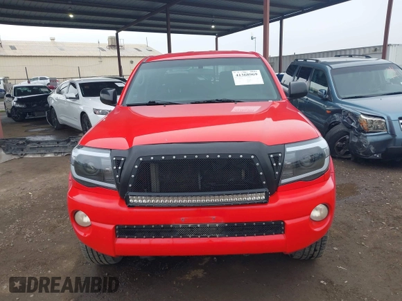 2008 Toyota Tacoma PreRunner with VIN 3TMJU62N98M059769, listed as a IAAI auction lot 41368969 with 213,604 mi miles. Bid and sale history available at carsss.com. Image 12.