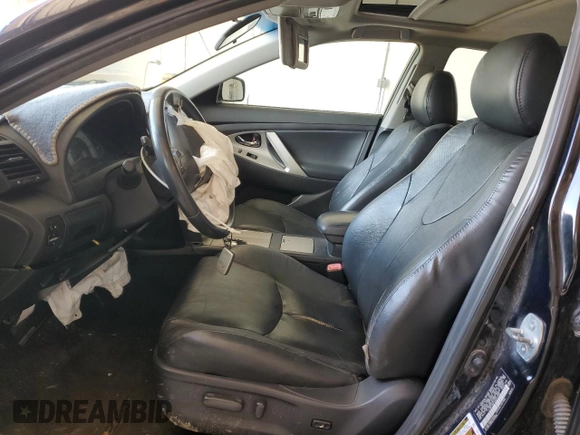 2010 Toyota Camry z VIN 4T1BF3EK7AU531690, wystawiony jako Copart lot #53103605 z przebiegiem 177 835 mil mil oraz Szkoda całkowita • Salvage title. Historia ofert i sprzedaży dostępna na DreamBid. Obrazek 7.