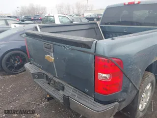 2011 Chevrolet Silverado 1500 LT with VIN 1GCRCSE0XBZ269267, listed as a IAAI auction lot 41887946 with 88,439 mi miles. Bid and sale history available at carsss.com. Image 6.