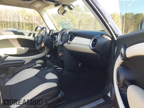2013 MINI Hardtop S with VIN WMWSV3C53DT479714, listed as a IAAI auction lot 41685283 with 61,904 mi miles and . Bid and sale history available at DreamBid. Image 5.