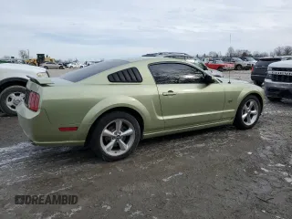 2006 Ford Mustang GT Deluxe z VIN 1ZVFT82H065255386, wystawiony jako Copart lot #44912665 z przebiegiem 114 330 mil mil oraz Szkoda całkowita • Salvage title. Historia ofert i sprzedaży dostępna na DreamBid. Obrazek 3.