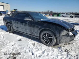 2005 Ford Mustang GT Deluxe with VIN 1ZVHT85H655199389, listed as a Copart auction lot 45215765 with 98,105 mi miles and Salvage Title. Bid and sale history available at DreamBid. Image 4.