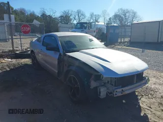 2011 Ford Mustang V6 with VIN 1ZVBP8AM0B5105676, listed as a IAAI auction lot 41110716 with 177,624 mi miles and . Bid and sale history available at carsss.com. Image 1.