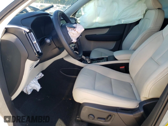 2019 Volvo XC40 Momentum z VIN YV4162XZ0K2004248, wystawiony jako Copart lot #67980802 z przebiegiem 69 296 mil mil oraz . Historia ofert i sprzedaży dostępna na DreamBid. Obrazek 7.
