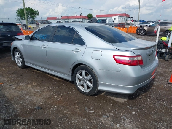 2008 Toyota Camry LE z VIN 4T1BE46K98U753908, wystawiony jako IAAI lot #42144867 z przebiegiem 158 520 mil mil oraz . Historia ofert i sprzedaży dostępna na DreamBid. Obrazek 3.