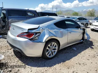 2013 Hyundai Genesis Coupe Premium z VIN KMHHT6KDXDU102218, wystawiony jako Copart lot #56139945 z przebiegiem 81 817 mil mil oraz Szkoda całkowita • Salvage title. Historia ofert i sprzedaży dostępna na DreamBid. Obrazek 3.