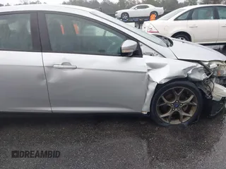 2013 Ford Focus SE with VIN 1FADP3F22DL354250, listed as a IAAI auction lot 41727693 with 171,011 mi miles. Bid and sale history available at carsss.com. Image 13.