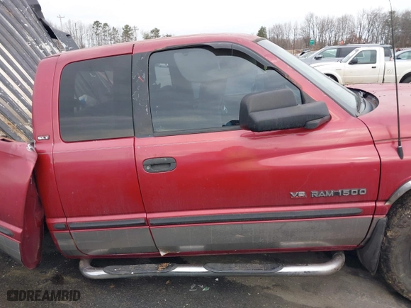 1998 Dodge Ram 1500 with VIN 3B7HC13Z8WG211462, listed as a IAAI auction lot 41468214 with 259,305 mi miles. Bid and sale history available at carsss.com. Image 13.